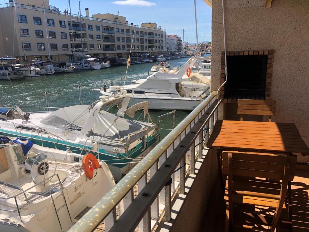 Port Ambar - Apartamento En La Marina De Empuriabrava - Balcon Con Vistas Al Canal - Playa - Wifi Bagian luar foto
